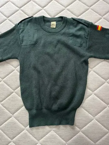 구제 의류 스페인군 명령어 스웨터 S 사이즈