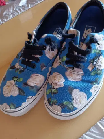 used 새상품급 반스 오센틱 장미 무늬 26