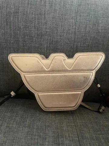 Emporio ARMANI 실버 숄더백