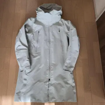 새상품급 데상트 올테라인 GORE-TEX PRO 코트 라이트 그레이