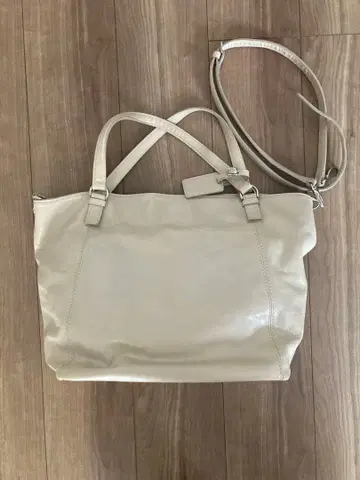 긴자 카네마츠 백 옅은 베이지