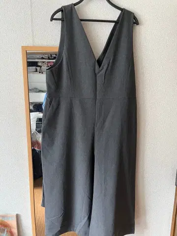 유니클로 V넥 살로펫