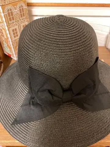 리본 포함 블랙 스트로우 햇