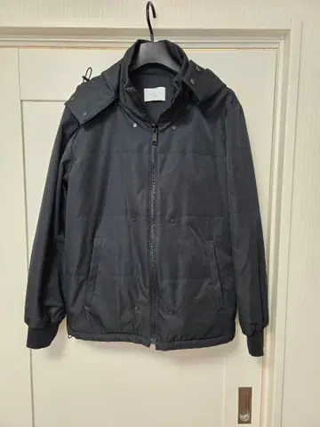 sandro 후드 부착 블랙 점퍼 사이즈 표기 S