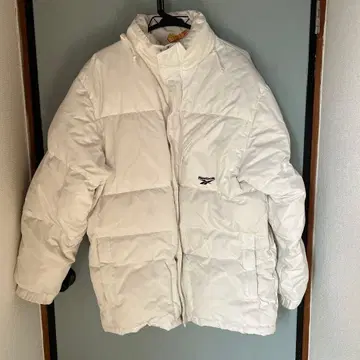 리복 화이트 다운 자켓 후드 부착 L 사이즈