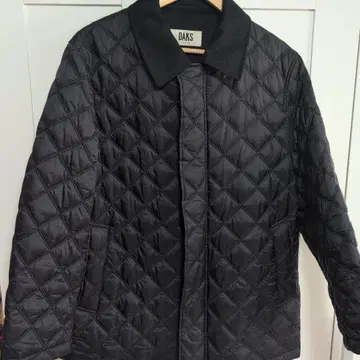 DAKS 블랙 퀼팅 자켓