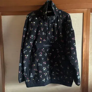 컬럼비아 꽃무늬 플리스