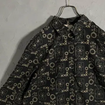 빈티지 셔츠 풀 버튼 자수 꽃 개성 8부 소매 블랙 M 상당 IW13