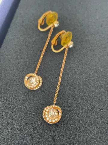 SWAROVSKI 스와로브스키 GENERATION 클립 귀찌