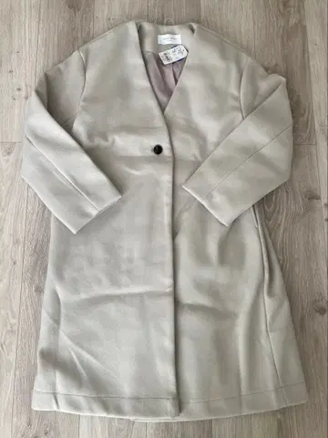 미사용 새상품 베이지 아우터 롱 코트 프리 사이즈