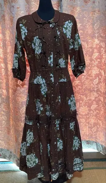 핑크하우스 브라운 꽃무늬 원피스