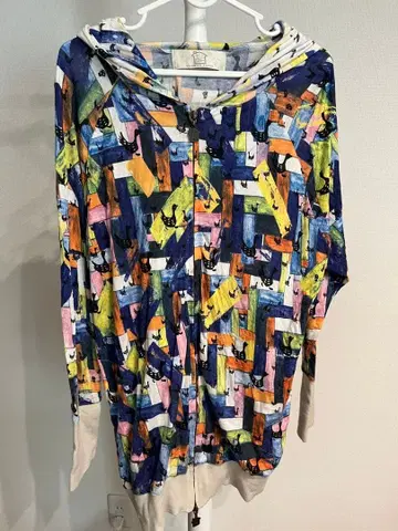 모니코토 후드티