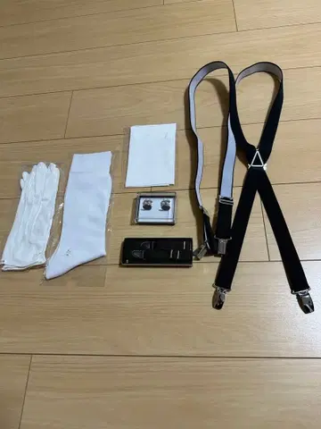 결혼식 턱시도 세트 ( M 사이즈 ) 옷 갈아입기 실버 나비 넥타이 세트