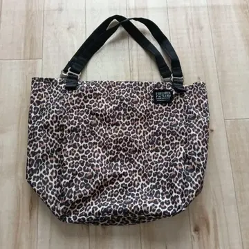 프레드릭 패커스 레오파드 무늬 토트백 새상품급