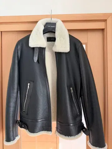 AKM 블랙 가죽 라이더 자켓 무스탕