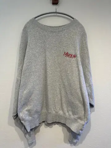 Ungrid 언그리드 로고 루즈 맨투맨