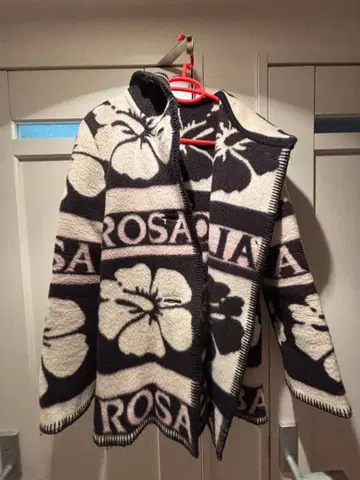 새상품급 초레어 알바 로사 담요 코트 Y2K