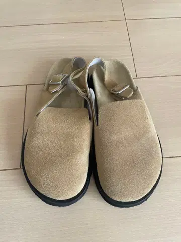 베이지 스웨이드 사보 샌들