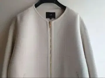 23구 38호 울 라이트 리버 노카라 숏코트 베이지