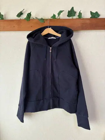 mina perhonen 미나 페르호넨 jousto 후드티 네이비