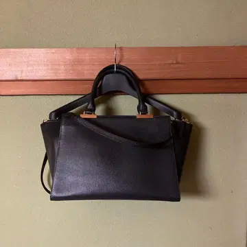 헨리벤델 블랙 숄더백 가죽