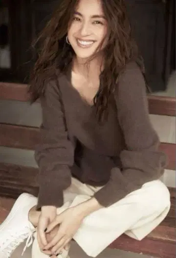 23구 워셔블 머서라이즈드 울 캐시미어 V넥 니트 브라운