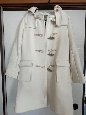 더플 코트 화이트 후드 부착