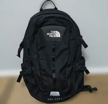 THE NORTH FACE HOT SHOT 블랙 백팩