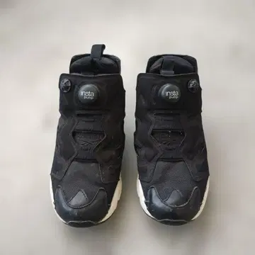 Reebok 인스타펌프 퓨리 블랙 스니커즈