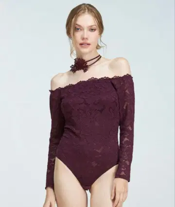 ANNEBRA 초커 포함 오프숄더 레이스 바디수트