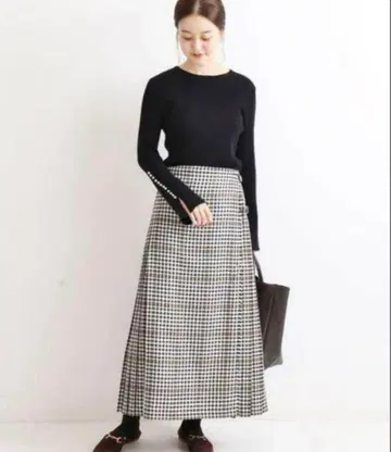 이에나 / 펄 슬리브 크롭 니트 상의 / 울 리브 니트