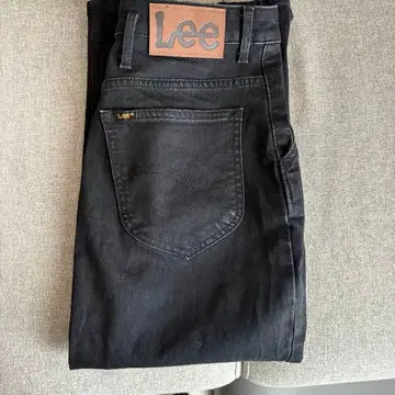 별주 Lee x ROSSO SUSPENDER SKIRT