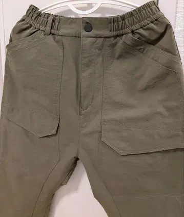 White Mountaineering 로거 팬츠 카키 올리브