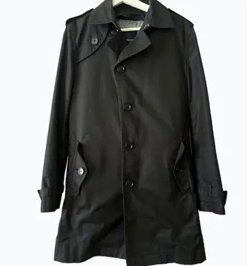 블랙 트렌치코트