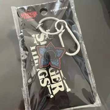 STRANGER THINGS 키링 쓰리코인즈