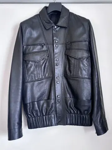 carven 칼벤 가죽 자켓 정가 25만 엔 정도