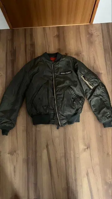 SKULL FLIGHT MA-1 자켓 올리브