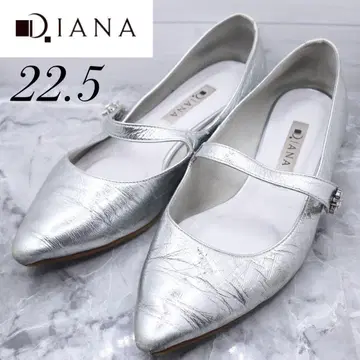 [ 124 ] DIANA 다이애나 펌프스 스트랩 메탈릭 실버 22.5