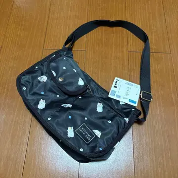 새상품 나츠메 우인장 냥코 선생님 숄더백 블랙 올 패턴 나일론