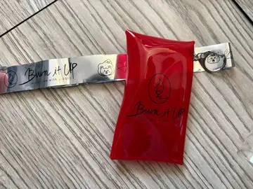 Bun it UP 빨간색 키링 NiziU