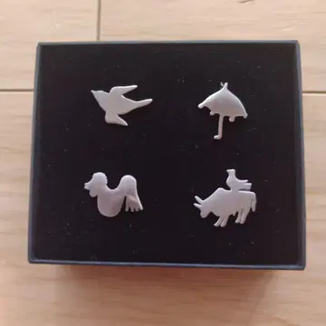 사후 40년 레오나르 퓨지타전 2008년 핀 배지