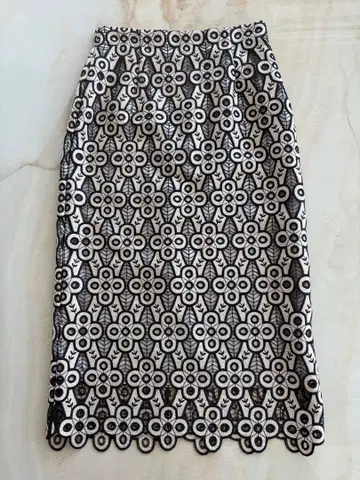 Loulou Willoughby 레이스 타이트 스커트