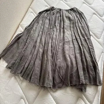 스즈키 타카유키 풍성한 스커트 따뜻해요!