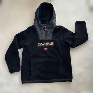 NAPAPIJRI 블랙 플리스 자켓