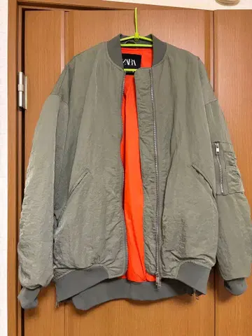 [ !!주말 세일!! ] ZARA 올리브 그린 MA-1 자켓