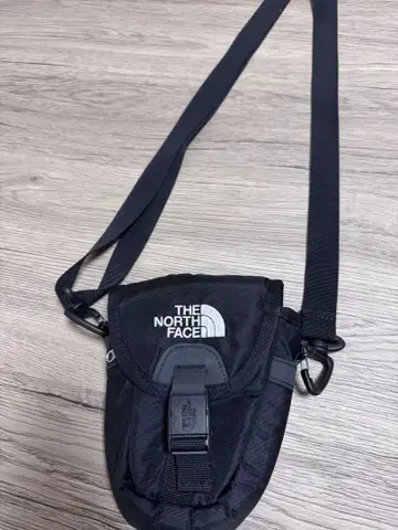 THE NORTH FACE 블랙 숄더백