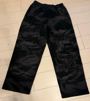 BLESS U 스웨트 팬츠 새상품급