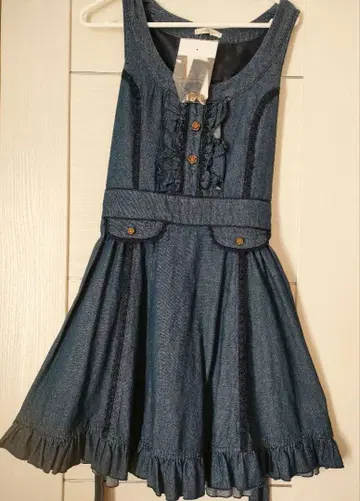 엑시즈팜 데님 원피스 택 포함 새상품 M 장미 버튼