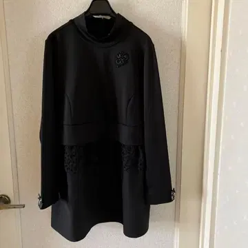 미사용 새상품 슈퍼뷰티 비쥬 포함 긴팔 튜닉 블랙 44