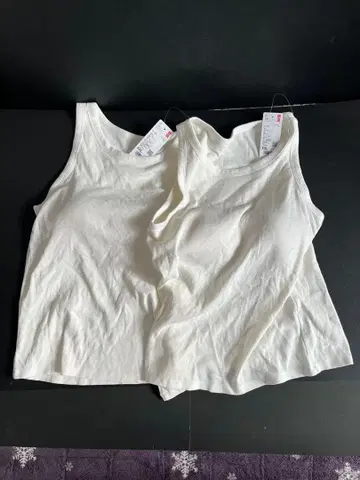 UNIQLO 아메리칸 슬리브 브라 탱크탑